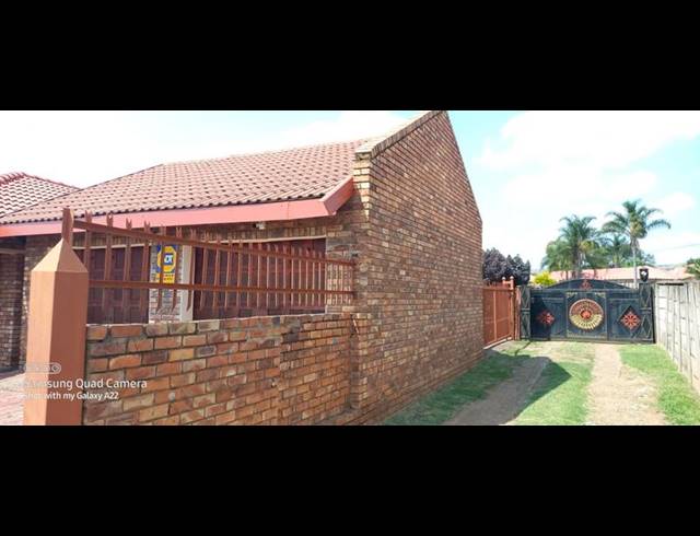 4 BEDROOM PROPERTY TO RENT IN THE ORCHARDS